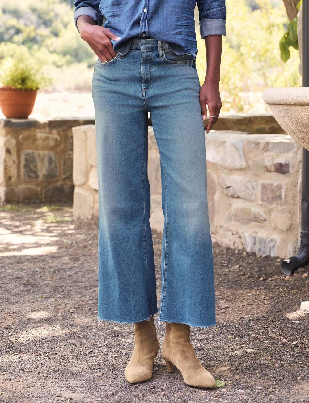Frank & Eileen Galway Cropped 26" Wide-Leg Jean 1972 Wash Italian Denim Size 28